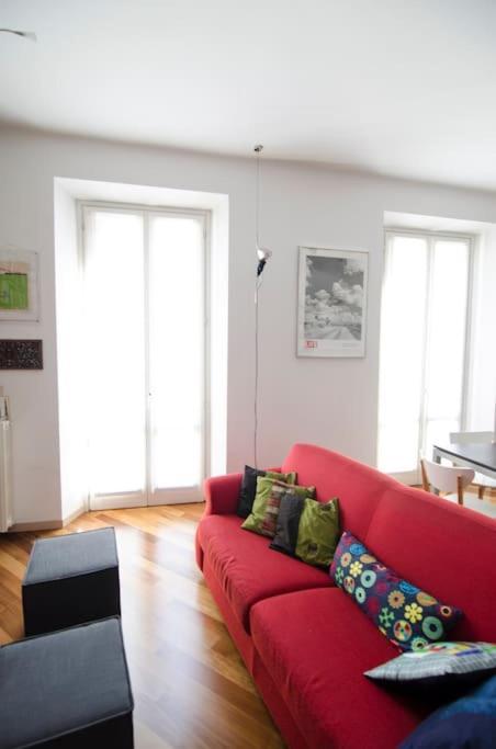 Ferienwohnung Quiet & Bright In A Sparkly District! Mailand Exterior foto